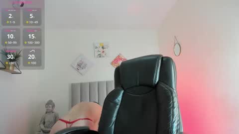 Snapshot of katia_gh chatting on October 22, 11:32 am Katia online show from October 22, 11:32 am