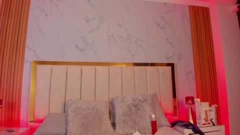 Karen Villas online show from December 19, 10:32 pm