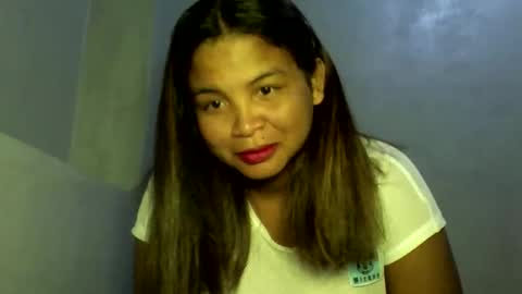 Snapshot of katibeauty00 chatting on May 14, 7:15 am katibeauty00 online show from May 14, 7:15 am