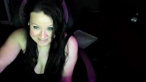 Katie online show from December 5, 2:31 am