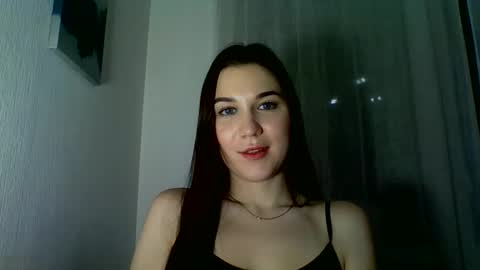 katie_foxi online show from December 3, 5:11 pm