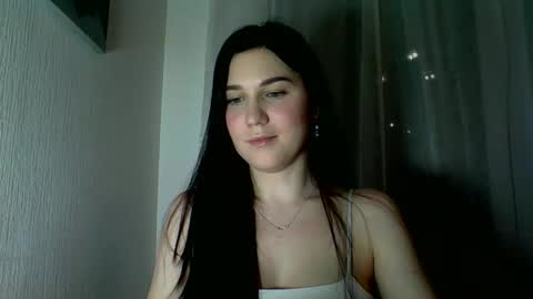 katie_foxi online show from April 3, 6:28 pm