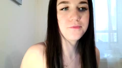 Snapshot of katie_foxi chatting on June 27, 7:08 pm katie_foxi online show from June 27, 7:08 pm