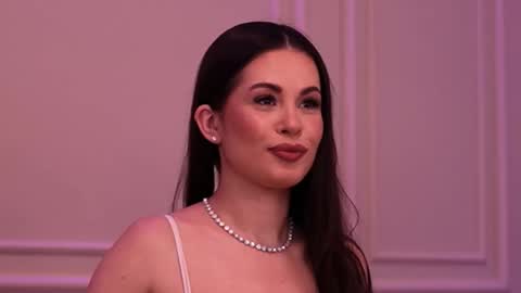 Snapshot of katie_hayes chatting on November 10, 7:02 pm Katie online show from November 10, 7:02 pm