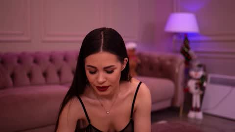 Katie online show from December 14, 7:18 pm