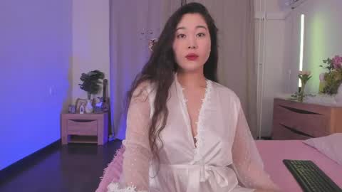 Snapshot of katie_ness chatting on May 2, 8:03 pm Kate online show from May 2, 8:03 pm