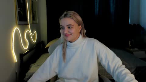 Snapshot of katiebabys chatting on February 28, 6:25 am Katie online show from February 28, 6:25 am