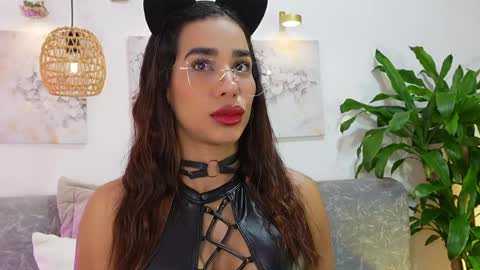 Katie online show from June 2, 10:50 am
