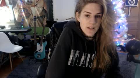 Snapshot of katiecutie_5 chatting on February 1, 4:03 am Katie online show from February 1, 4:03 am