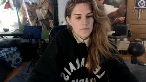 Snapshot of katiecutie_5 chatting on March 5, 4:02 am Katie online show from March 5, 4:02 am