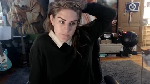 Snapshot of katiecutie_5 chatting on October 15, 3:17 am Katie online show from October 15, 3:17 am