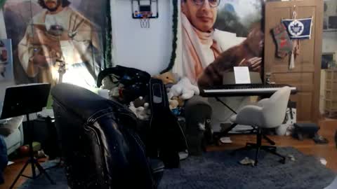 Snapshot of katiecutie_5 chatting on February 4, 7:14 am Katie online show from February 4, 7:14 am