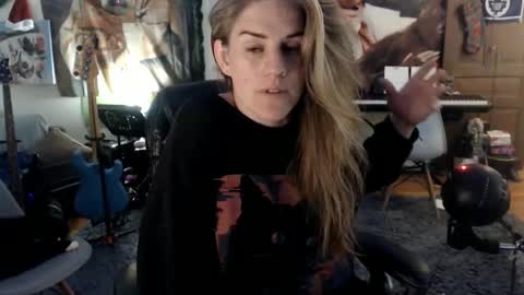 Katie online show from April 11, 7:45 am