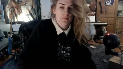 Katie online show from April 18, 6:06 am