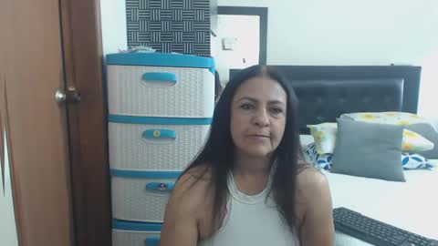 katie online show from December 24, 4:08 pm