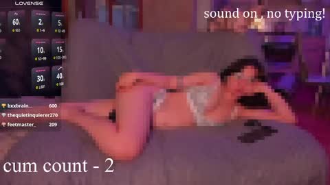 Snapshot of katiewoww chatting on April 18, 7:07 pm Miss Katie online show from April 18, 7:07 pm