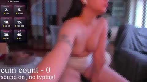 Snapshot of katiewoww chatting on April 19, 9:41 am Miss Katie online show from April 19, 9:41 am