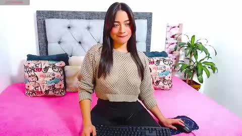 Follow Instagram katikloving online show from January 11, 4:50 am