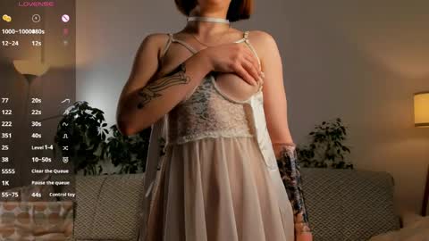 Scarlett online show from May 2, 1:27 pm