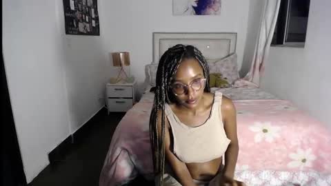 Snapshot of katitabonny chatting on November 18, 3:45 am katitabonny online show from November 18, 3:45 am