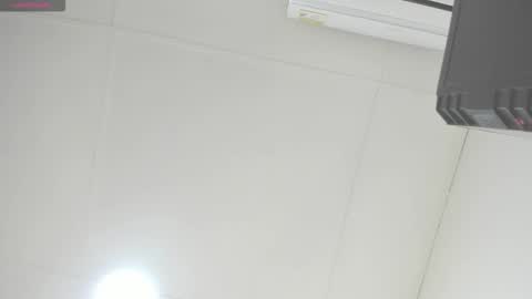 Snapshot of katitaluxury_hot chatting on February 26, 1:15 am katitaluxury_hot online show from February 26, 1:15 am