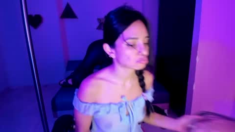Snapshot of katiuska_doll_squirt chatting on June 28, 12:22 pm katiuska_doll_squirt online show from June 28, 12:22 pm