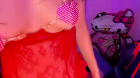 Snapshot of katiuska_doll_squirt chatting on July 2, 12:11 pm katiuska_doll_squirt online show from July 2, 12:11 pm