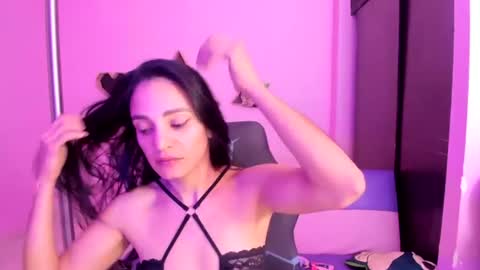 Snapshot of katiuska_doll_squirt chatting on July 22, 12:30 pm katiuska_doll_squirt online show from July 22, 12:30 pm