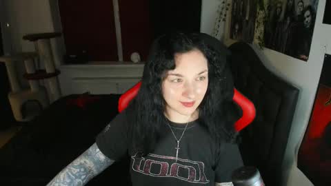 Snapshot of katriecespikes chatting on October 17, 4:42 pm Katriece Spikes online show from October 17, 4:42 pm