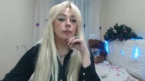 katrinacharm online show from December 16, 8:03 pm