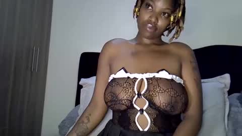 Snapshot of katrinashantel chatting on January 8, 12:46 am katrinashantel online show from January 8, 12:46 am