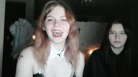 katrine_ine online show from October 30, 8:53 pm