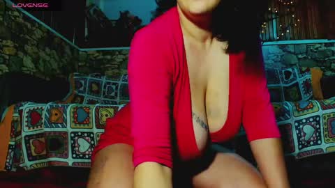 Snapshot of katrinedenev chatting on June 3, 11:46 am KatrineDenev online show from June 3, 11:46 am