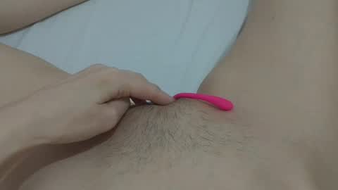 Snapshot of katrinna_arinna chatting on January 11, 6:35 am katrina dont forget to give me thumbs up online show from January 11, 6:35 am