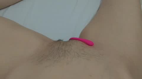 Snapshot of katrinna_arinna chatting on January 21, 6:22 am katrina dont forget to give me thumbs up online show from January 21, 6:22 am