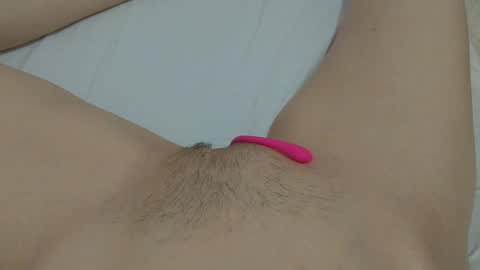 Snapshot of katrinna_arinna chatting on January 24, 3:24 pm katrina dont forget to give me thumbs up online show from January 24, 3:24 pm