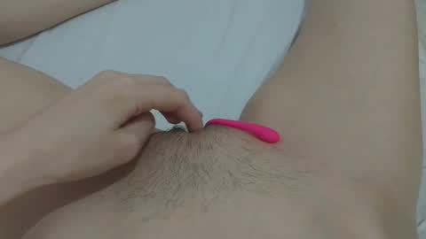 Snapshot of katrinna_arinna chatting on January 25, 12:27 am katrina dont forget to give me thumbs up online show from January 25, 12:27 am