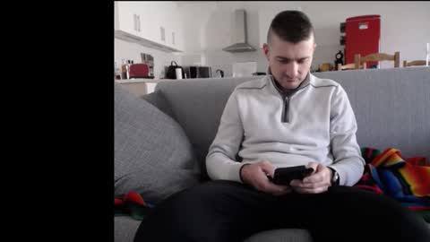 Snapshot of katsufr chatting on February 4, 10:54 am demyx online show from February 4, 10:54 am