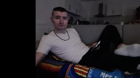 Snapshot of katsufr chatting on February 12, 7:34 am demyx online show from February 12, 7:34 am