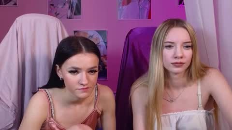 Snapshot of katt_yy chatting on February 4, 8:56 am katt_yy online show from February 4, 8:56 am