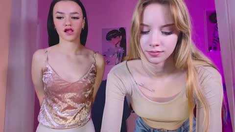 Snapshot of katt_yy chatting on March 1, 8:23 am katt_yy online show from March 1, 8:23 am