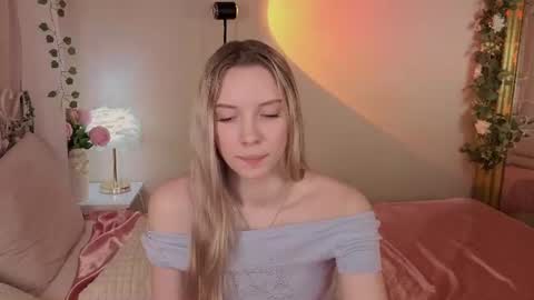 Snapshot of katt_yy chatting on June 26, 5:12 am katt_yy online show from June 26, 5:12 am
