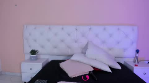 Katte online show from November 24, 1:11 pm