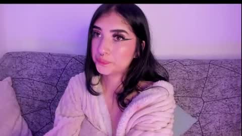 Snapshot of kattengel_ chatting on July 1, 1:07 am Kat online show from July 1, 1:07 am