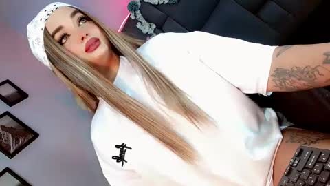 Snapshot of kattie_sweet_ chatting on September 27, 12:59 am kattie_sweet_ online show from September 27, 12:59 am