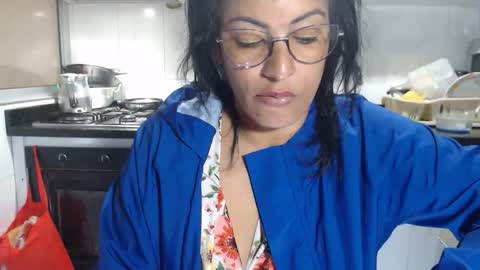KattleyaGrey online show from September 26, 2:43 pm