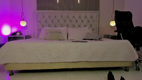katty_cute19 online show from July 10, 4:17 am