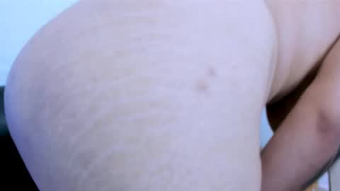 Snapshot of katty_mcry chatting on December 16, 7:04 am katty online show from December 16, 7:04 am