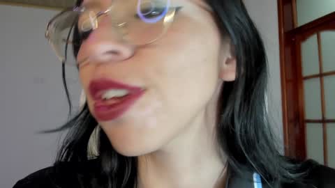Snapshot of katty_mouth chatting on December 5, 8:00 pm Katty online show from December 5, 8:00 pm