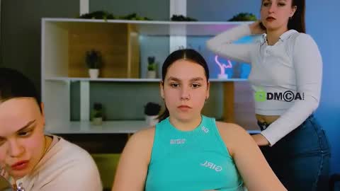 Kat online show from March 19, 7:45 am